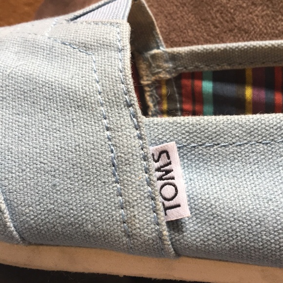 Toms - Picture 4 of 4